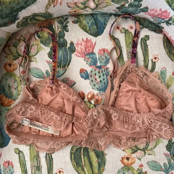 Intimately Free People Lace Floral Bralette L EUC - Picture 4 of 4